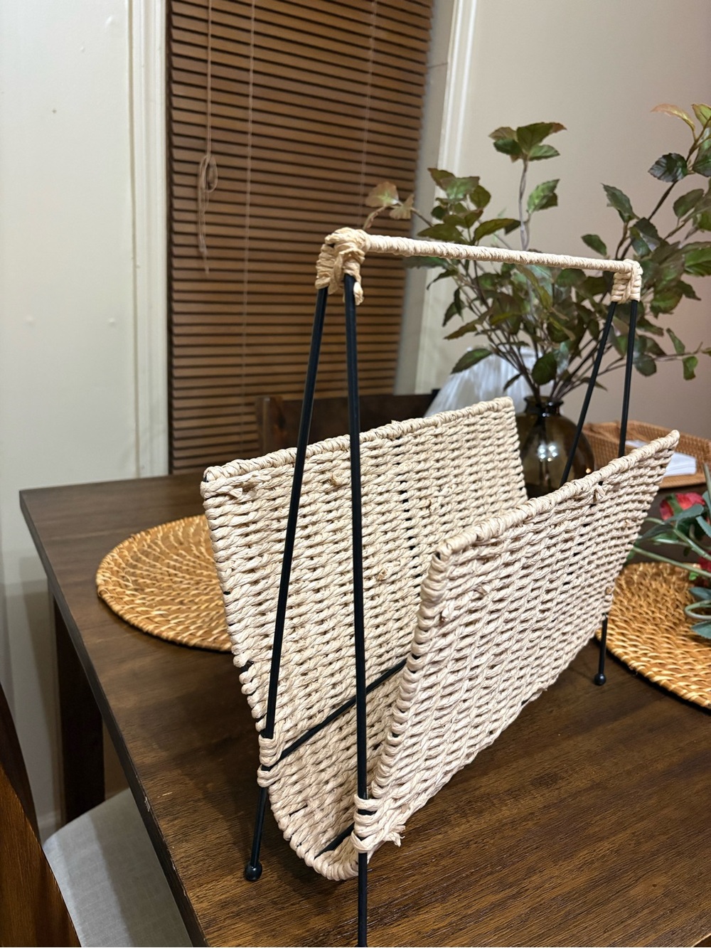 Magazine Rack - Picture 3 of 4